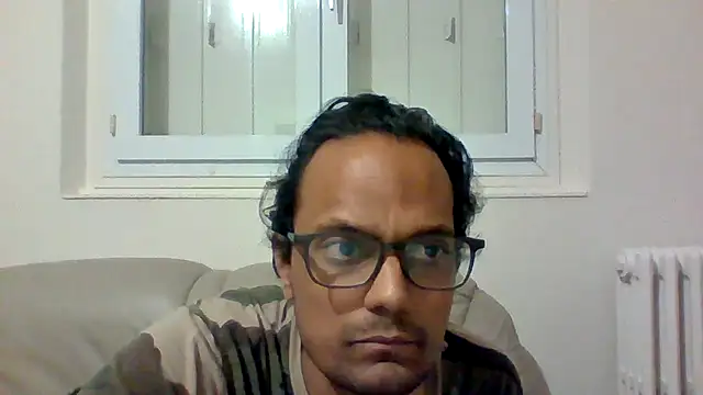 Snapshot of Joan5014 chatting on April 17, 2026, 11:18 pm Joan5014 online show from April 17, 2026, 11:18 pm
