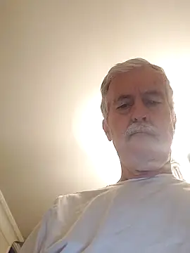 slaveman4you online show from November 4, 2025, 4:22 pm