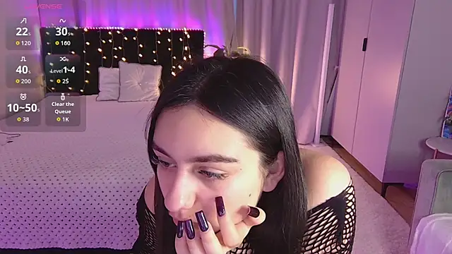 Lola Sparks online show from September 27, 2025, 4:18 am