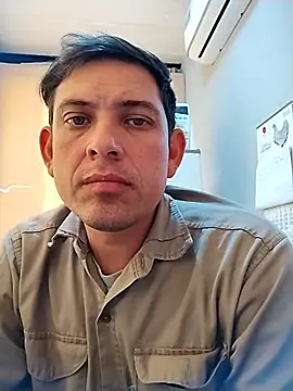 Az-09Ga online show from May 19, 2026, 5:09 pm