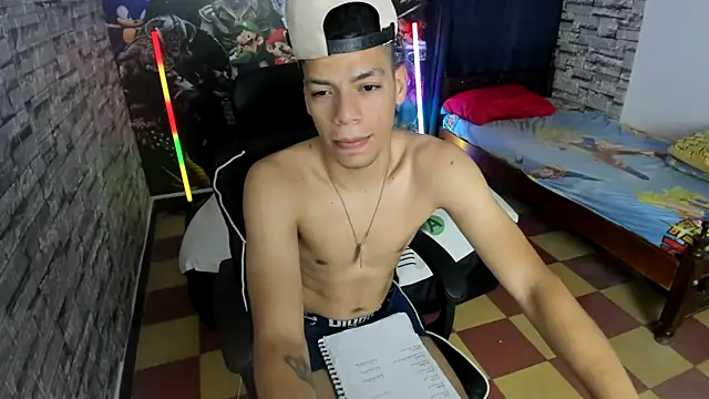 Snapshot of andres_sant chatting on November 30, 2025, 10:10 pm andres sant online show from November 30, 2025, 10:10 pm