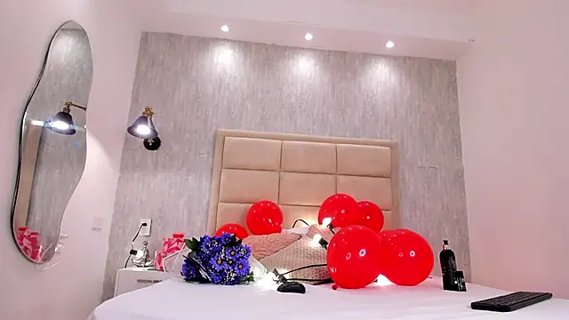 MiaaCollinss  online show from September 8, 2025, 11:04 pm