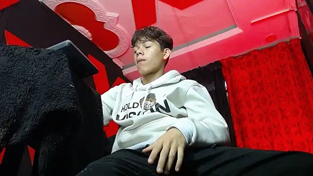 SemerHott online show from September 22, 2025, 2:01 pm