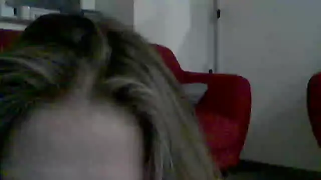 Emy092 online show from September 23, 2025, 9:00 pm