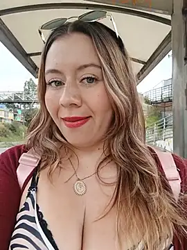 Hannah-colx online show from June 26, 2026, 1:28 pm