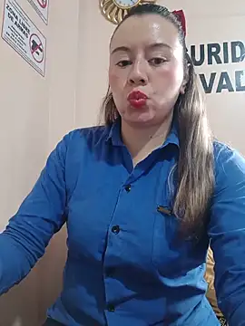 Hannah-colx online show from May 26, 2026, 1:31 pm