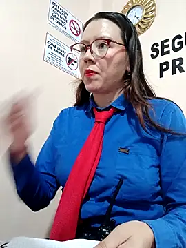 Hannah-colx online show from November 9, 2025, 8:24 pm