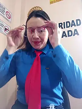 Hannah-colx online show from November 5, 2025, 4:10 pm