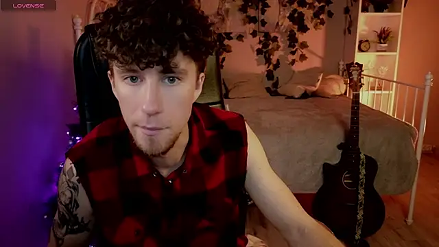 Snapshot of mark_caron chatting on December 16, 2025, 9:52 pm mark caron online show from December 16, 2025, 9:52 pm