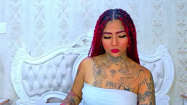 EmilieLake online show from March 25, 2026, 3:33 pm