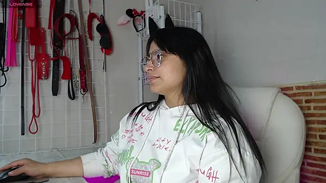  adahara queen online show from January 11, 2026, 4:41 am