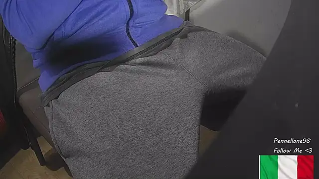 Snapshot of Pennellone98 chatting on November 25, 2025, 7:03 pm Pennellone98 online show from November 25, 2025, 7:03 pm