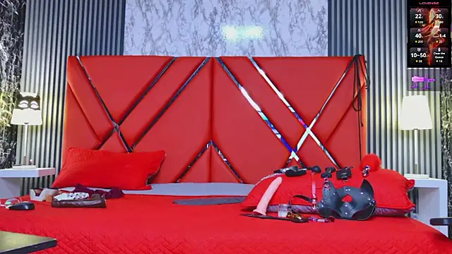 Snapshot of Violet_sl4ve chatting on March 15, 2026, 3:19 pm Violet sl4ve online show from March 15, 2026, 3:19 pm