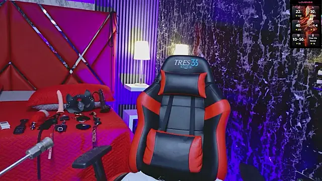 Snapshot of Violet_sl4ve chatting on March 22, 2026, 8:10 pm Violet sl4ve online show from March 22, 2026, 8:10 pm