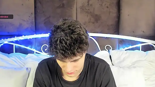 JackWolw online show from January 8, 2026, 4:51 am