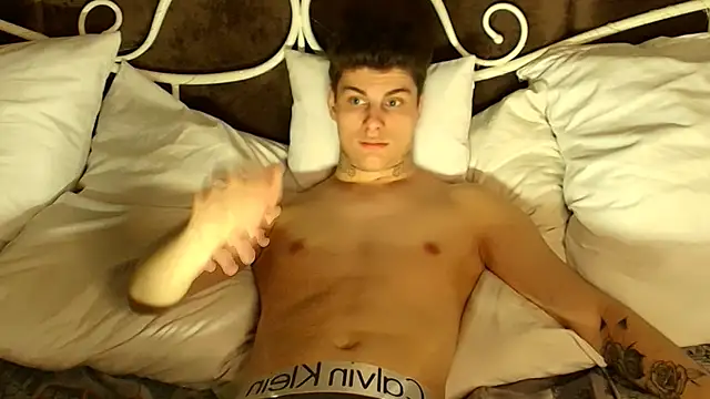 JackWolw online show from November 18, 2025, 6:39 am