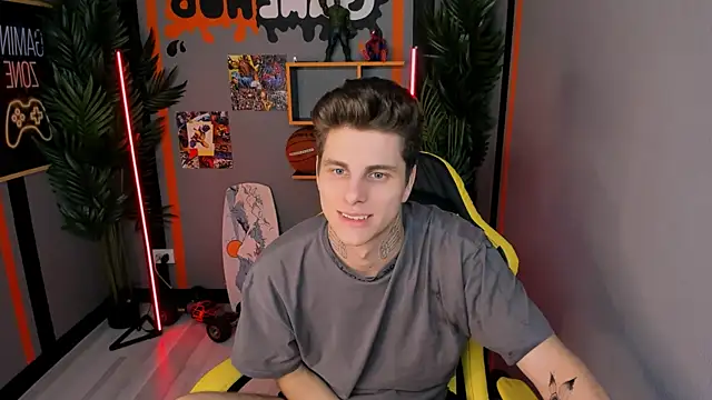 JackWolw online show from October 15, 2025, 4:59 pm