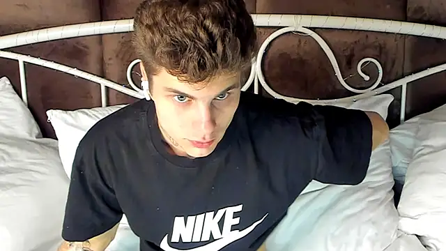 JackWolw online show from October 17, 2025, 7:33 am