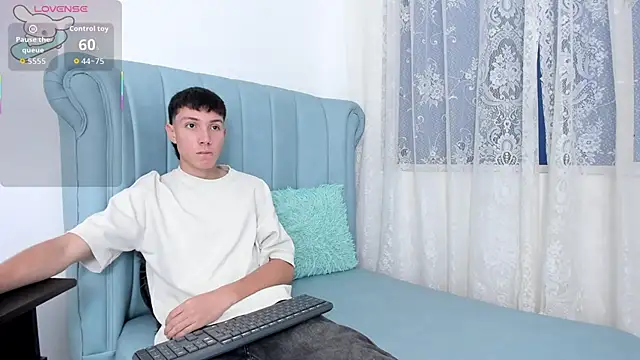 LittleDanny  online show from December 4, 2025, 3:11 pm