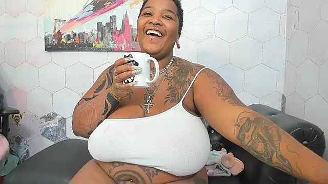 Anaa Fuentess online show from May 26, 2026, 11:41 am