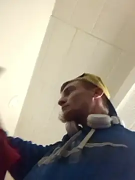 Snapshot of jizzyglizzy92 chatting on May 14, 2026, 10:01 am jizzyglizzy92 online show from May 14, 2026, 10:01 am