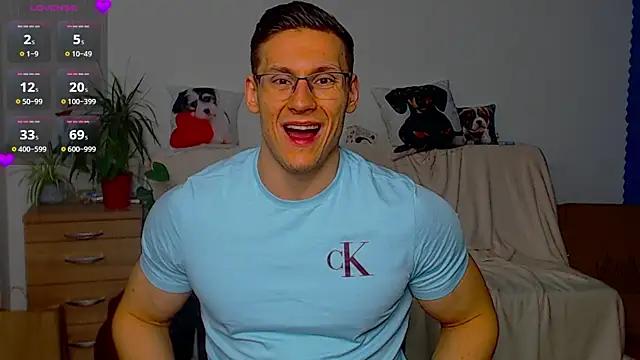 ZeinMiracles online show from April 3, 2026, 10:05 pm