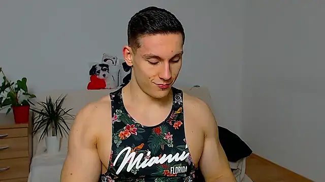 ZeinMiracles online show from November 22, 2025, 7:13 pm