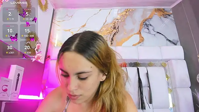 Natasha-Adams online show from March 19, 2026, 9:15 pm