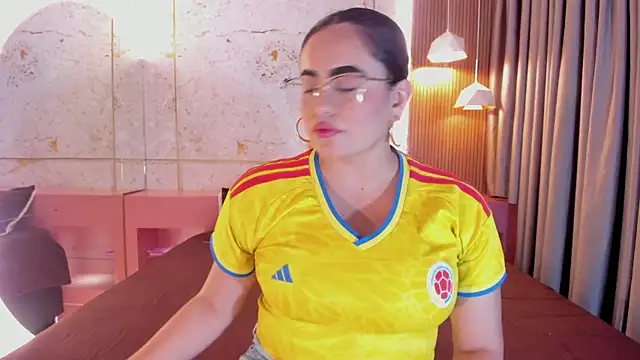 sofiiacarson online show from July 7, 2026, 11:19 pm