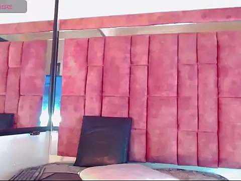 AnntonellaHott online show from November 13, 2025, 7:07 pm