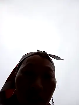 Snapshot of tcm-cute chatting on November 4, 2025, 9:35 am tcm-cute online show from November 4, 2025, 9:35 am