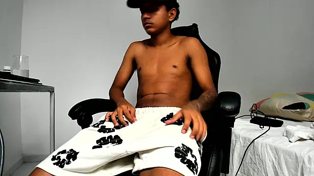 alluringangel0 online show from October 23, 2025, 6:12 am