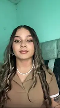 AnnyLopezzz  online show from February 1, 2026, 5:17 am