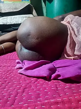 parmila203 online show from April 10, 2026, 5:20 pm