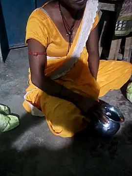 parmila203 online show from April 9, 2026, 4:57 pm