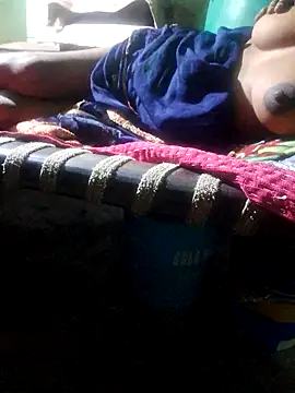 parmila203 online show from April 11, 2026, 5:05 pm