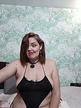 MayaLuna1 online show from October 30, 2025, 3:09 pm