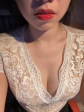 Yumii 09 online show from February 20, 2026, 3:25 pm