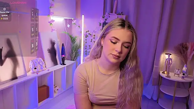 Snapshot of AliaBuerstatte chatting on October 21, 2025, 7:57 pm AliaBuerstatte online show from October 21, 2025, 7:57 pm