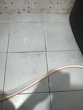 Snapshot of Leon_hot33 chatting on April 2, 2026, 7:04 am Leon hot33 online show from April 2, 2026, 7:04 am