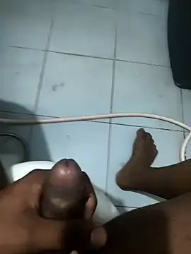 Snapshot of Leon_hot33 chatting on March 28, 2026, 1:50 am Leon hot33 online show from March 28, 2026, 1:50 am