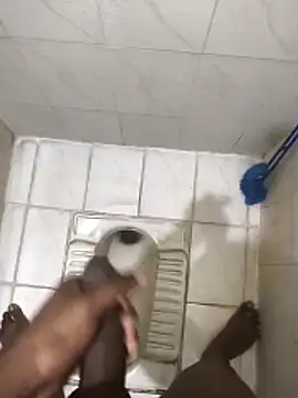 Snapshot of Leon_hot33 chatting on March 26, 2026, 10:18 pm Leon hot33 online show from March 26, 2026, 10:18 pm