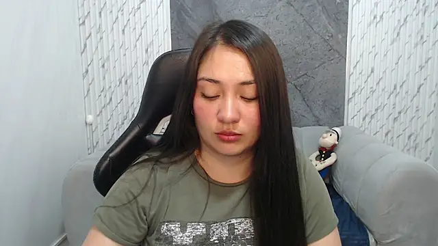 Ivony18 b online show from November 25, 2025, 3:07 am