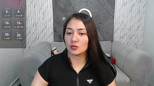 Snapshot of Ivony18_b chatting on January 17, 2026, 3:21 am Ivony18 b online show from January 17, 2026, 3:21 am