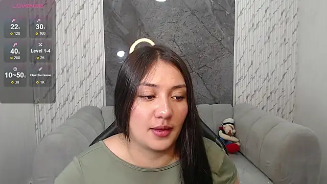 Snapshot of Ivony18_b chatting on January 14, 2026, 8:01 pm Ivony18 b online show from January 14, 2026, 8:01 pm