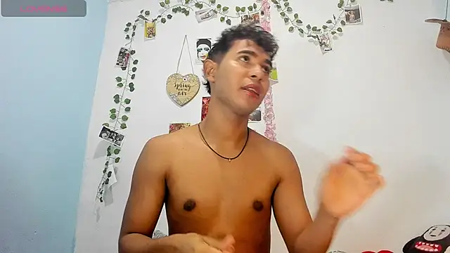 cute sammy 1 online show from November 20, 2025, 11:44 am