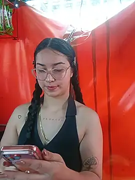 Snapshot of Sol_Sunny chatting on May 24, 2026, 2:50 pm Sol Sunny online show from May 24, 2026, 2:50 pm