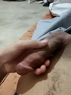 Snapshot of hamza_2005_ chatting on September 19, 2025, 12:14 am hamza 2005 online show from September 19, 2025, 12:14 am