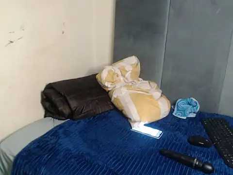 Tyllorsavage online show from September 26, 2025, 2:18 am