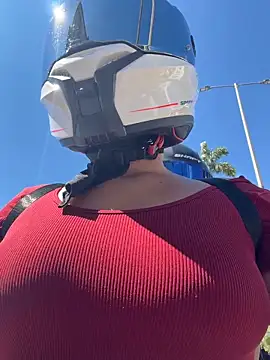 AlannaEvons online show from March 16, 2026, 7:38 pm